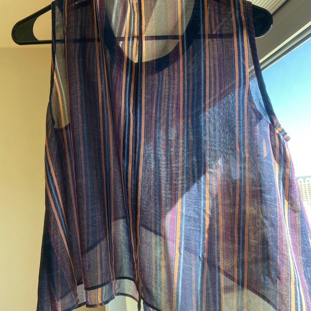 BCBG top - Picture 2 of 2